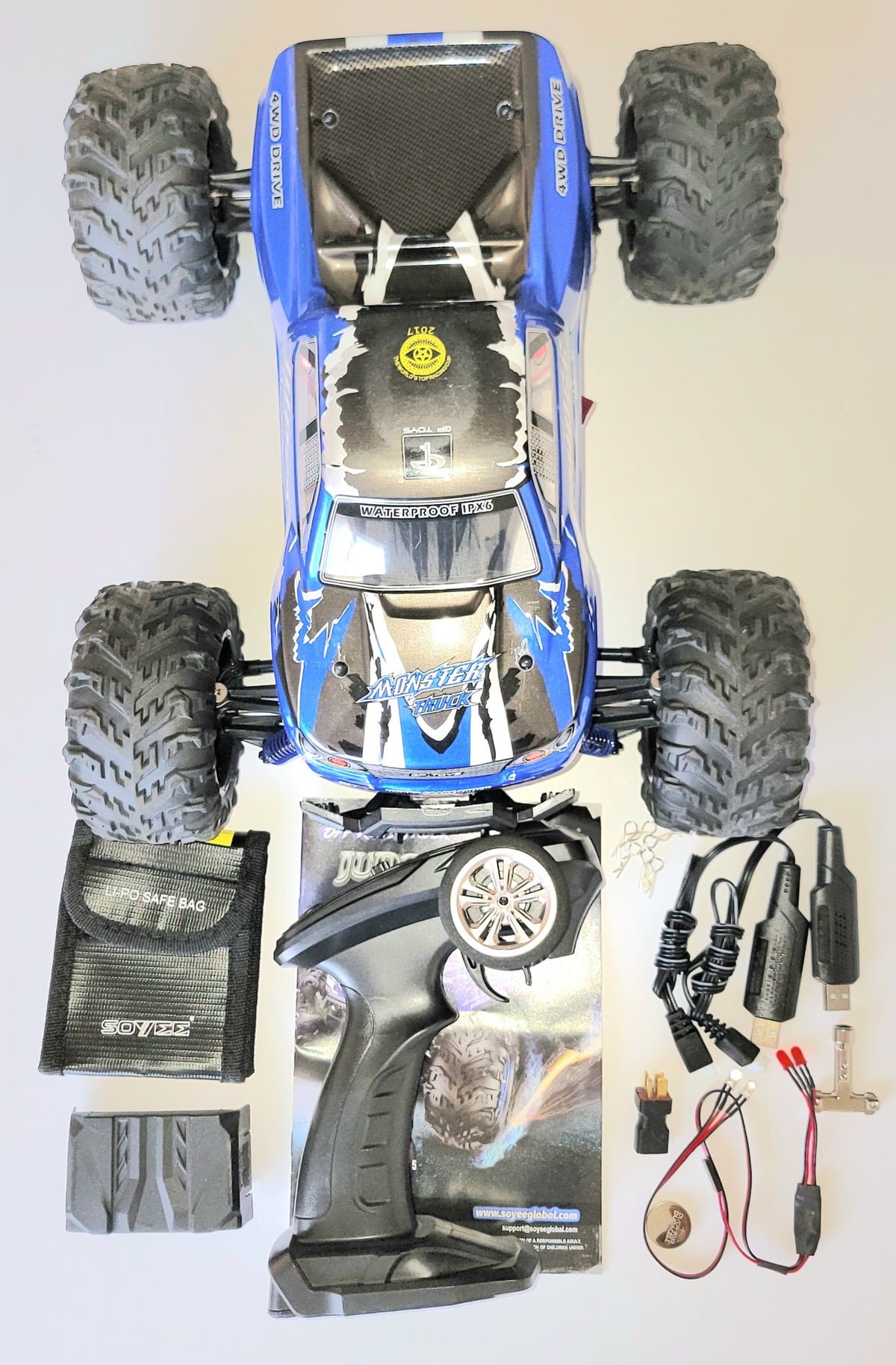 SOYEE Judge Extreme S920 4x4 RC Truck – Dual Motors, 2 Batteries, LEDs, Like New