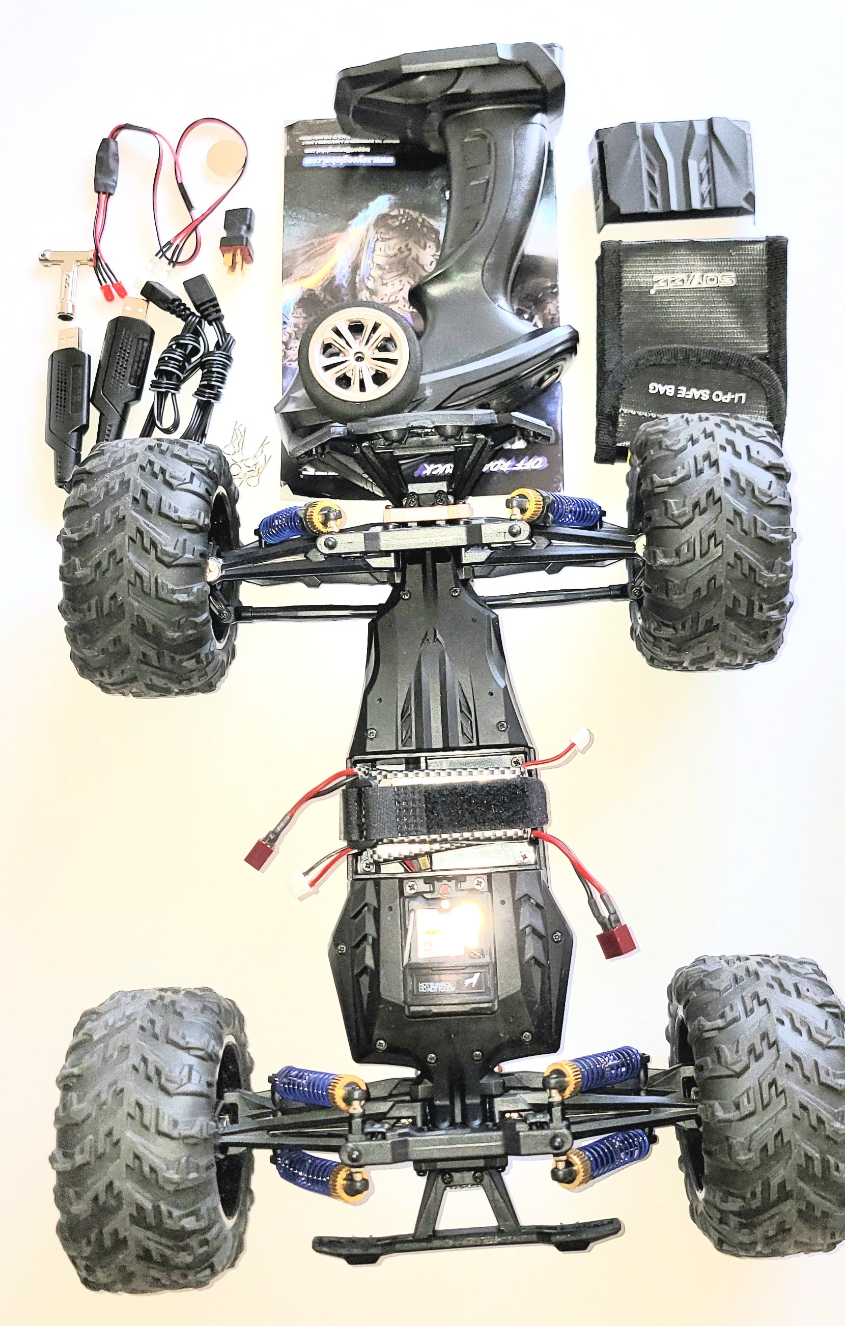 SOYEE Judge Extreme S920 4x4 RC Truck – Dual Motors, 2 Batteries, LEDs, Like New