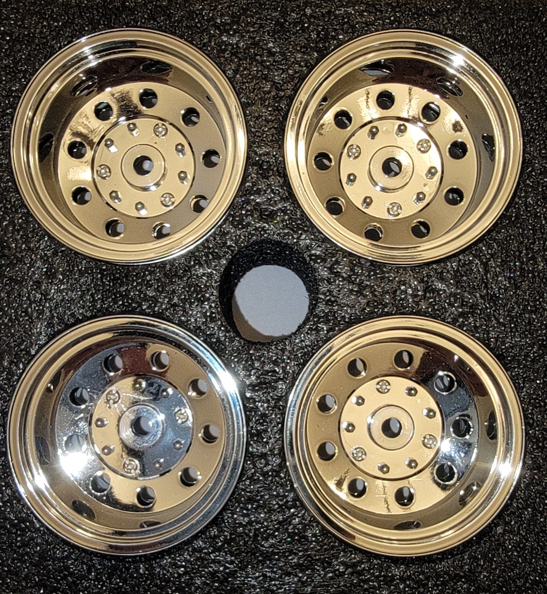Tamiya 1/14 Scale Semi Truck Rear Wheels – Chrome Replacement Parts (Used)