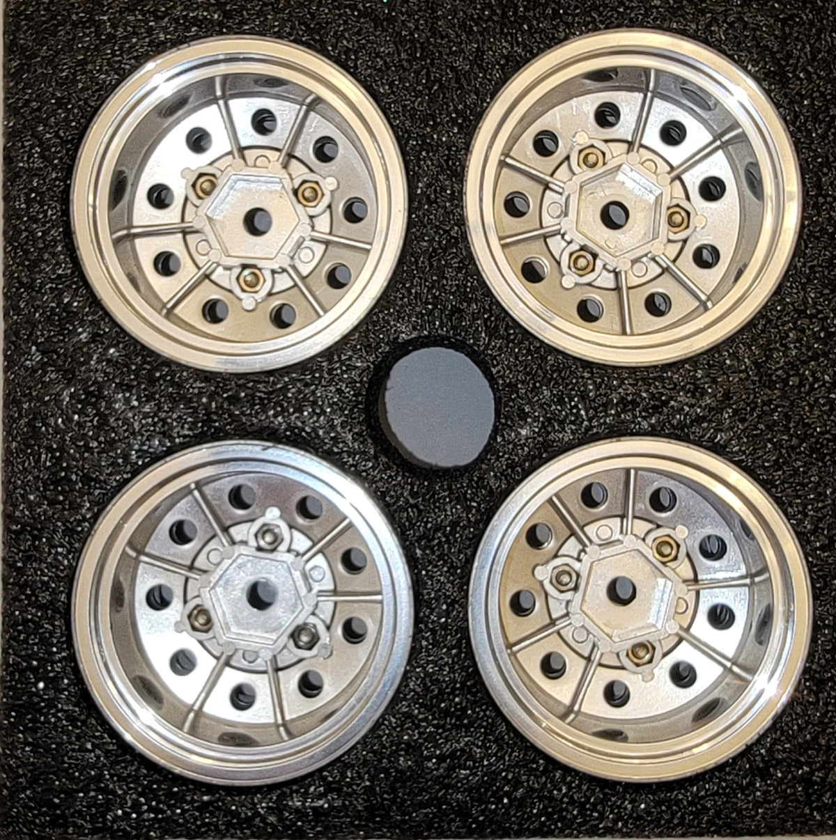 Tamiya 1/14 Scale Semi Truck Rear Wheels – Chrome Replacement Parts (Used)