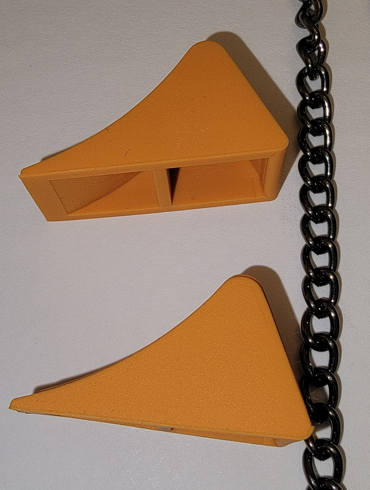 1/14 Scale RC Semi Truck Pole Chains & Wheel Chocks – New