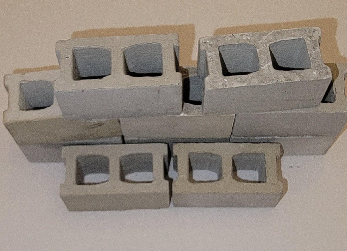 1/14 Scale RC Locking Cinder Blocks – 10 Pack for Dioramas & Crawling Courses (New)