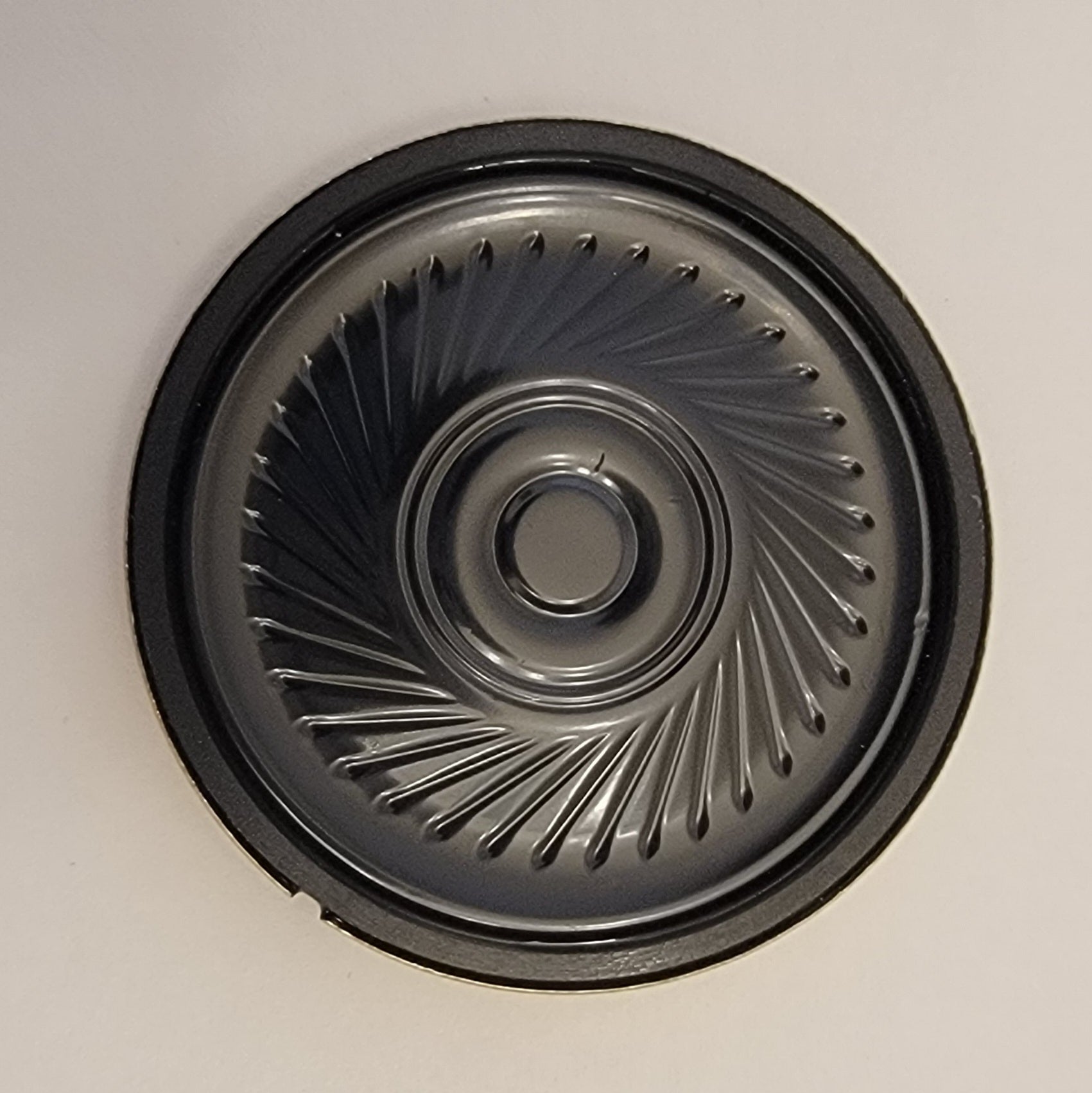 Mini RC Speaker – Compact Audio for Cars, Trucks & Drones (New)